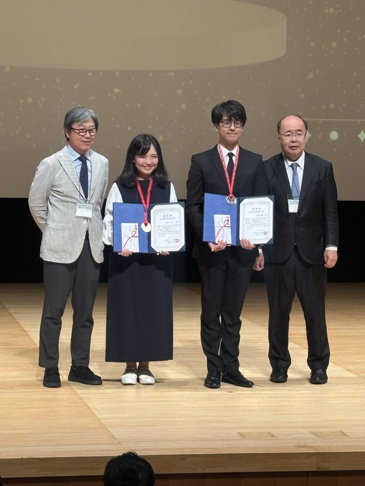 e272cafc-38c6-4a3c-95af-591c7a0d837d